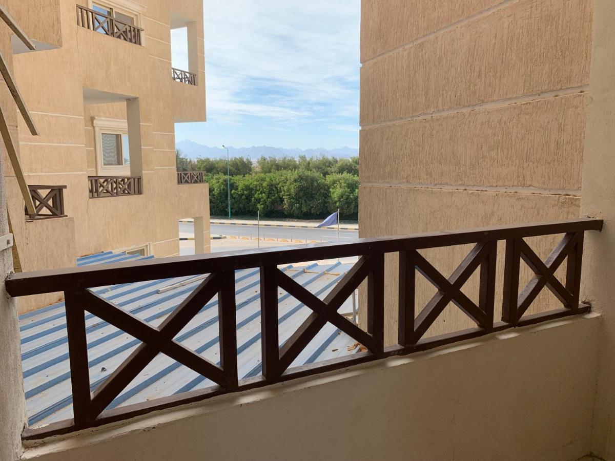 Apartment Sofia's Studio. Amazing Location -avrio Compound *